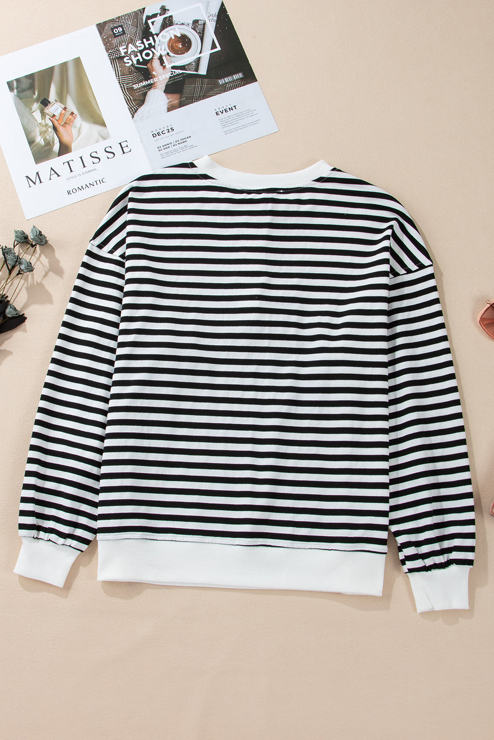 White Stripe Color Block Buttoned Crew Neck Oversized Sweatshirt