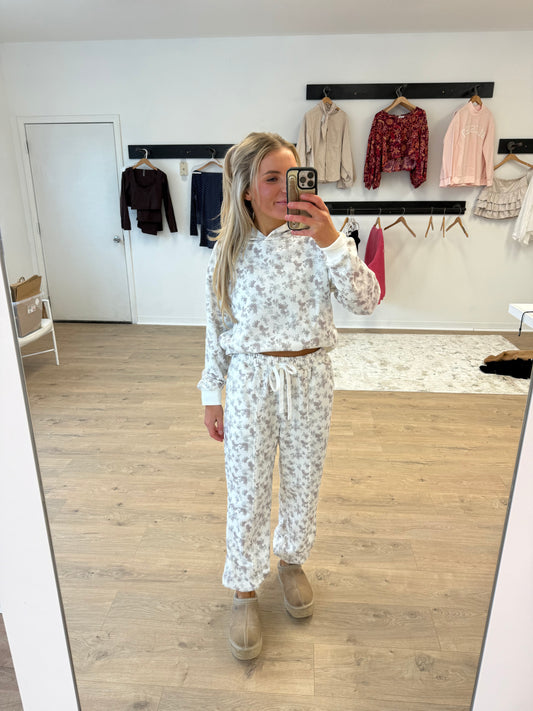 The white floral Set