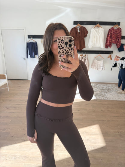 The Brown Ruffle Set